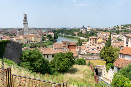 Foto Panoramic View of Verona Old Town with Adige River Cathedral and Funicular in It
