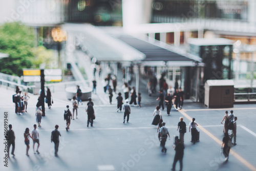 Photography 大阪駅周辺を歩くミニチュア風の人々