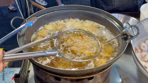 Korean Street Food – Deep Frying Fresh Shrimp in Hot Oil at Outdoor Market Stall