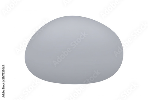 Forma ovalada de color gris suave con una superficie lisa y minimalista aislada sobre un fondo blanco puro, ideal para diseño gráfico y elementos de composición abstracta.