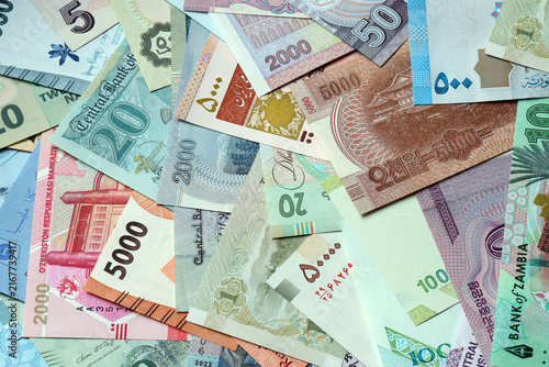 Canvastavla Detailed view on paper money of various countries