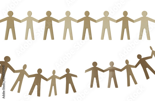 Fotografía Paper doll chain of people holding together and separated representing unity tea