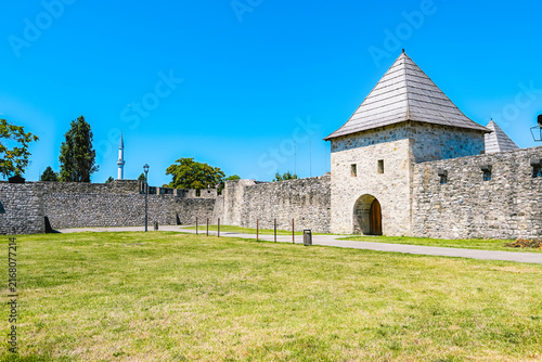 Fotografía Ancient Kastel Fortress in Banja Luka, Bosnia and Herzegovina, massive stone walls and historic fortifications on the banks of Vrbas river