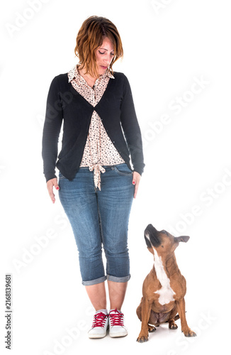 Fotografía staffordshire bull terrier and woman