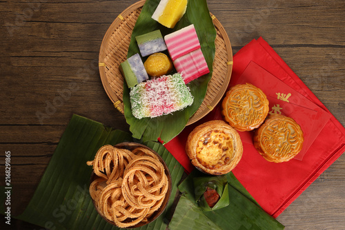 Varaity of Malaysian tradtonal cultural festival sweet delicacies desers nonyah kuih moon cake muruku egg tart