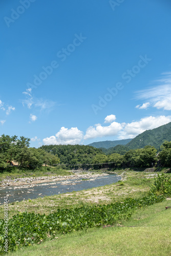白川郷の吊り橋であい橋と庄川の夏景色