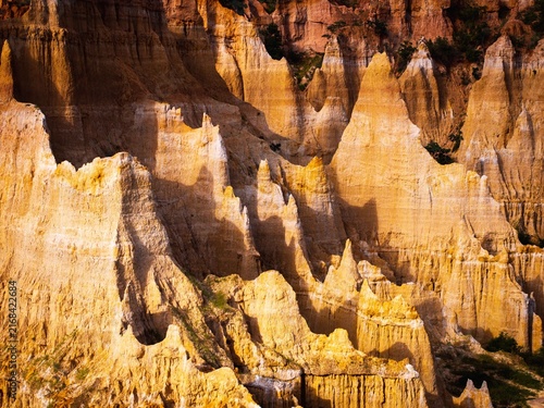 Fotografie Langbapu Earth Forest Rock Formations in Yuanmou Yunnan China
