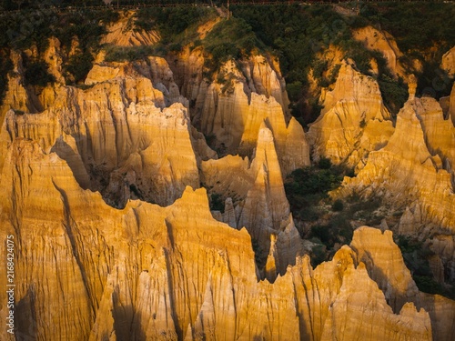 Quadro su tela Langbapu Earth Forest Rock Formations in Yuanmou Yunnan China