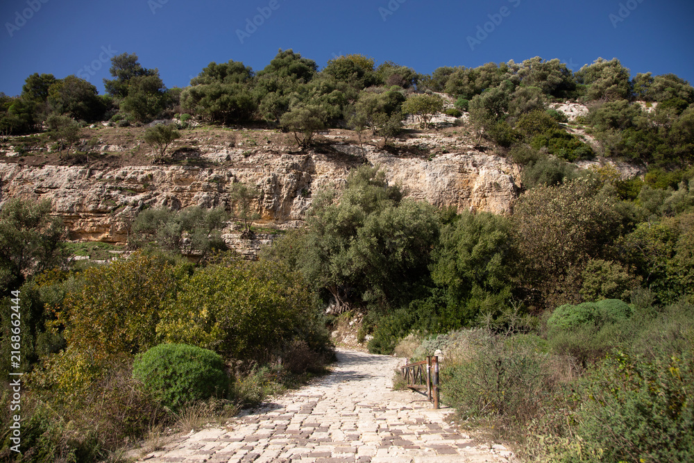Obraz premium Ruins of the ancient city of Noto (Noto Antica) on the island of Sicily, Italy.