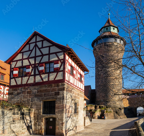 Taking a walk through the city of Nuremberg (Germany) at night