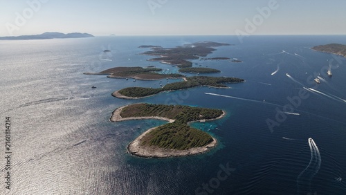 Fotografía Îles verdoyantes et lagons turquoise de l'archipel des Pakleni, Hvar, Croatie