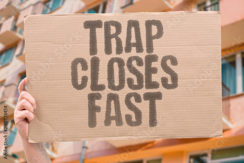 Quadro su tela "Trap closes fast" Encirclement tightens around advancing troops