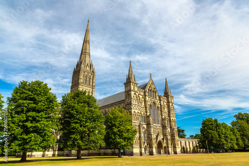 Принти на полотні Salisbury Cathedral with Soaring Gothic Spire in Salisbury, Wiltshire, England,