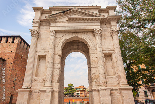 Fotografie Arco dei Gavi in Verona in Italy