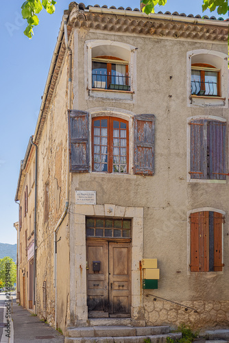 Fotografie House with the commemorative plaque in memory of Napoleon's passage in Barreme o