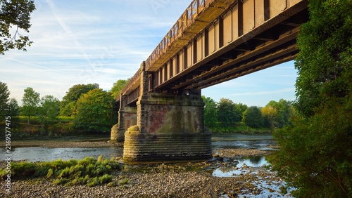 Fotografie Old railway bridge, Avenham and Miller park, Preston