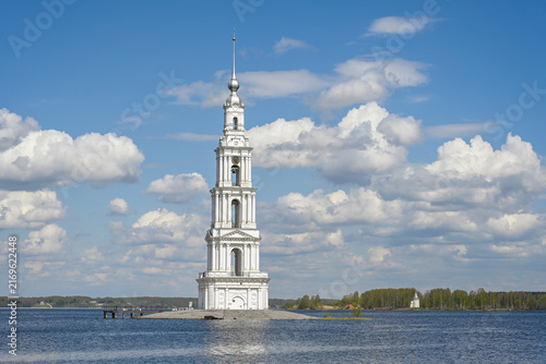 Cuadro en lienzo White bell tower of St