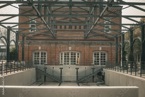 Canvas Print Sunken courtyard and steel-framed atrium at Former Shanghai Rowing Club