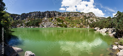 Canvastavla Vista panorámica de la Laguna Negra, en Soria, Castilla y León, España