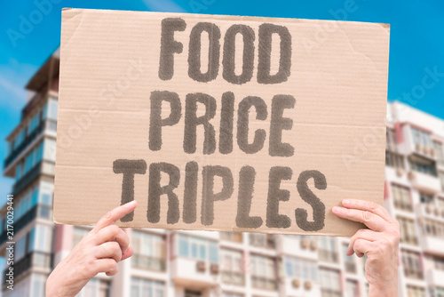 Fotografía "Food price triples" Basic staple costs reach astronomic levels