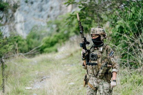 Konstfotografi Focused outdoor soldiers jungle soldiers soldiers on duty alert in intense fores