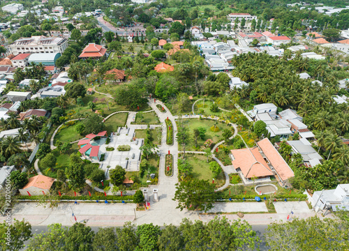 Foto aerial view, drone shot, top down, panoramic, vo van kiet, memorial site, memori