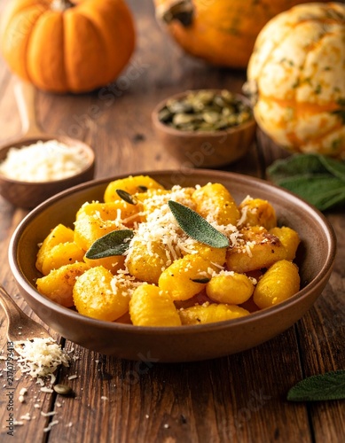 Kürbisgnocchi mit Salbeibutter und Parmesan