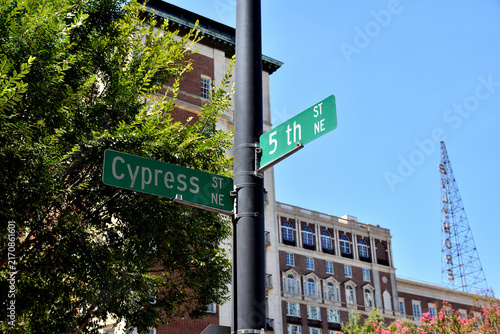Intersection of Cypress St and 5th St in Midtown Atlanta