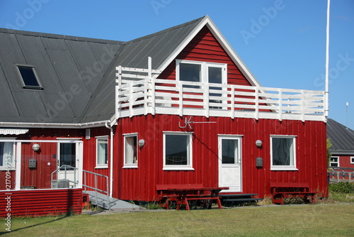 Casa in legno rossa tradizionale con patio, Danimarca