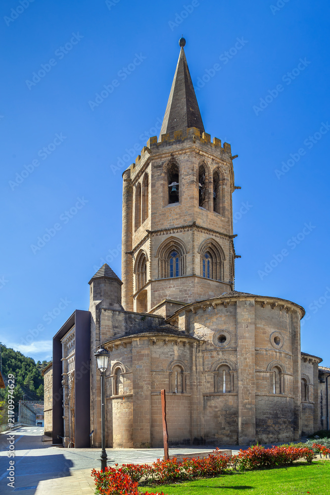 Fototapeta premium Church of Santa Maria in Sanguesa, Spain, three quarter view. Romanesque transition to gothic architecture with stone tower