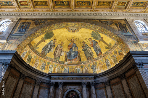 Canvastavla Golden apse mosaic depicting Christ in Majesty with apostles inside the Basilica