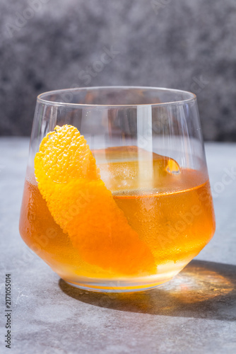 Obraz na plátne Boozy Refreshing Bourbon Old Fashioned Cocktail