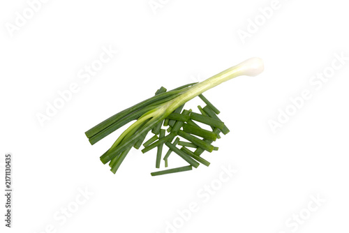 Foto Chopped spring onion stalks isolated white background top