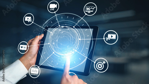 Foto The concept of video marketing increases online engagement