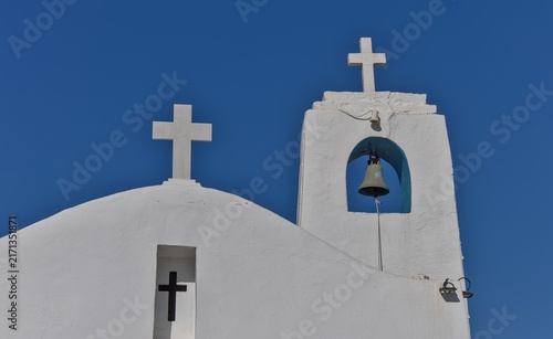 Foto Agios Nikolaos Chapel Belfry and Crosses in Rafina, Attica, Greece