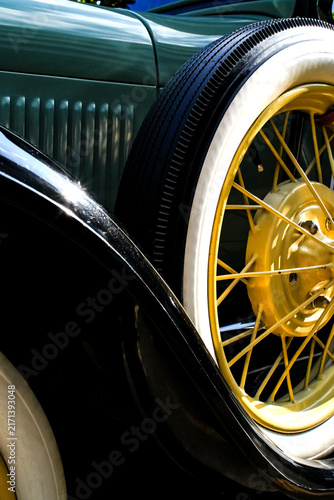 Canvastavla Classic Vintage Car Wheels with Yellow Wire Spokes and Whitewall Tires – Close U