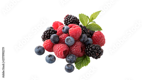 Fotografía Heap of mixed fresh forest berries strawberries raspberries blackberries blueber