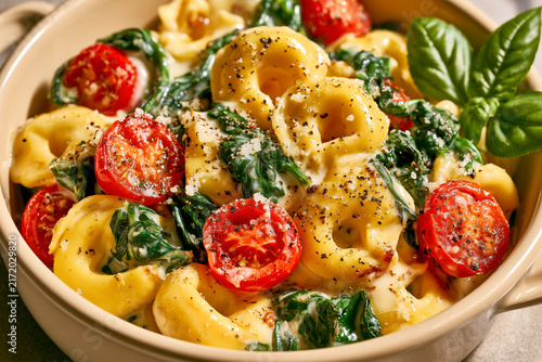 Creamy Tortellini With Spinach And Cherry Tomatoes