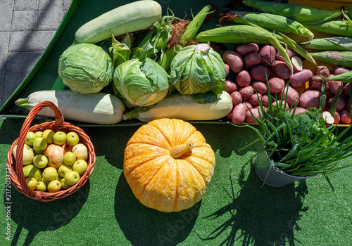 An exhibition and sale of fresh produce at the farmers’ market.