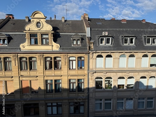 Quadro su tela 2026년 7월 독일 사진

독일 도심의 고풍스러운 유럽식 건축물과 푸른 하늘

Historic European Architecture in a