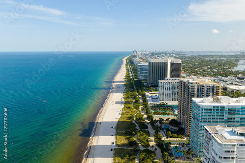 Obraz na plátne Aerial photo Bal Harbour beachfront condominiums 2026