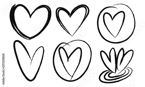 Doodle hearts on set. hand drawn heart. love symbols. vector illustration