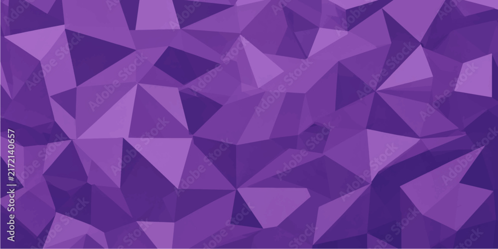 Obraz premium Deep purple polygonal abstract background with faceted geometric triangles for contemporary vector art design