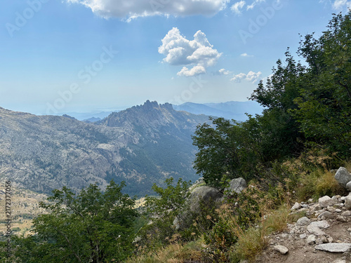 Obraz na płótnie Paysage montagneux près du refuge d’Asinau sur le GR20 en Corse