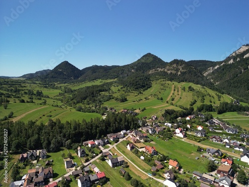 Pieniny - Polska
Piękne góry i szczyty, Trzy Korony zdjęcie wykonane dronem. Przyroda, góry, Pieniny, Dunajec, rzeka, Trzy Korony, podróże