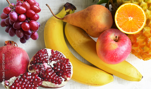 Картината върху платно Fresh fruits mixed