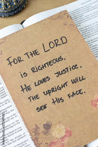 Canvastavla Handwritten quote for the LORD's righteousness and justice on rustic paper with holy bible