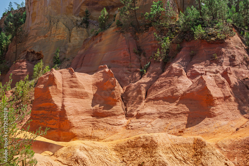 Foto Ockerbrüche von Roussillon (Vaucluse)