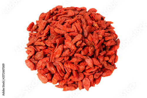 Bild auf Leinwand Dried goji berries pile on plain white background