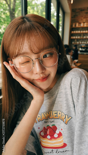 woman selfie ai